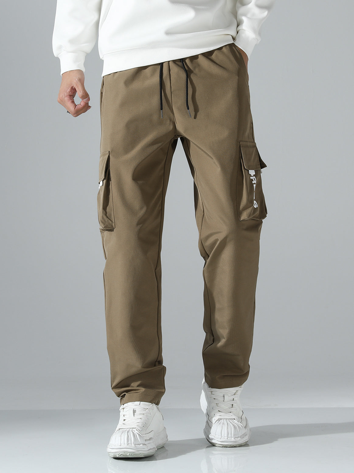 Men's Tapered Cargo Jogging Pants with Elastic Drawstring, Multifunctional Flap Pockets & Ergonomic Seams Mune Fashion
