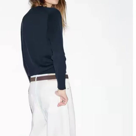 Women Fine V-Neck Knit Sweater with Integrated Contrast Layer Mune Fashion
