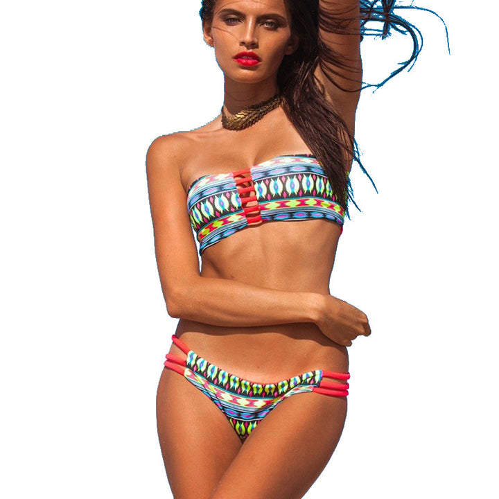 Ladies bandeau bikini with trendy ruffle details Mune Fashion