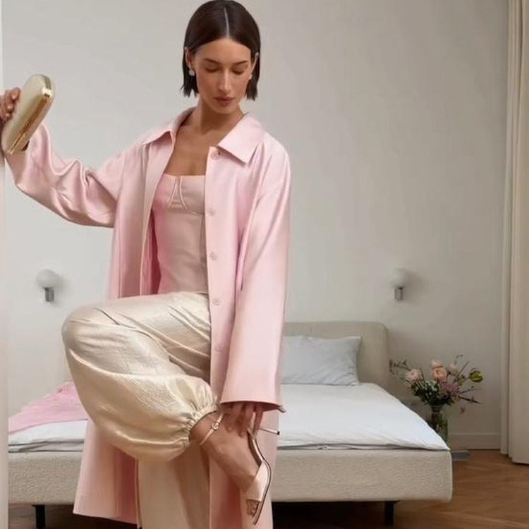 Women’s lightweight satin-like long coat in oversized cut with wide lapels Mune Fashion