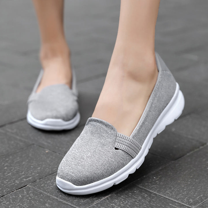 Women Lightweight Knit Slippers with Elastic Entry and Cushioned Comfort Sole Mune Fashion