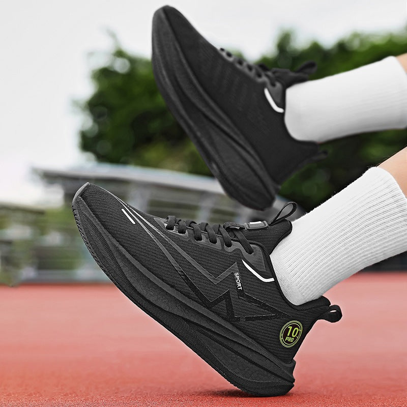 Women's marathon-inspired training shoe with highly cushioned energy return and breathable gradient mesh Mune Fashion