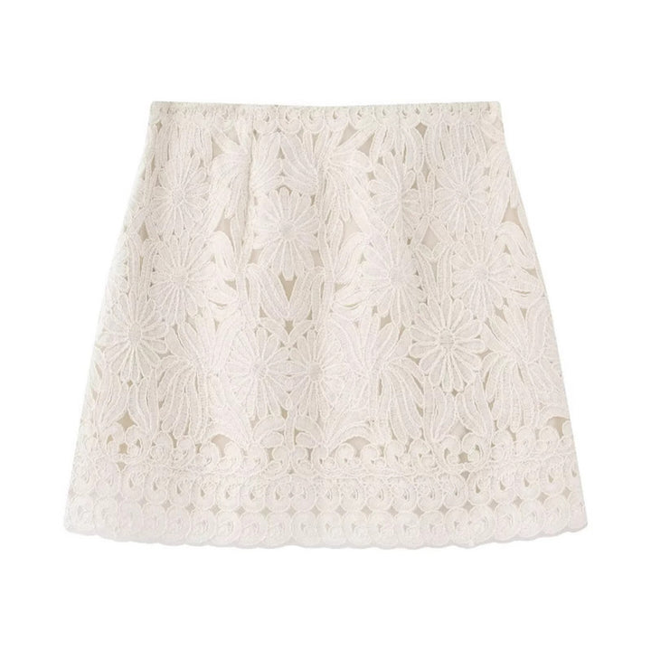 Ladies Embroidered Ruffle Blouse with Wide Trumpet Sleeves and Ties Collar Mune Fashion