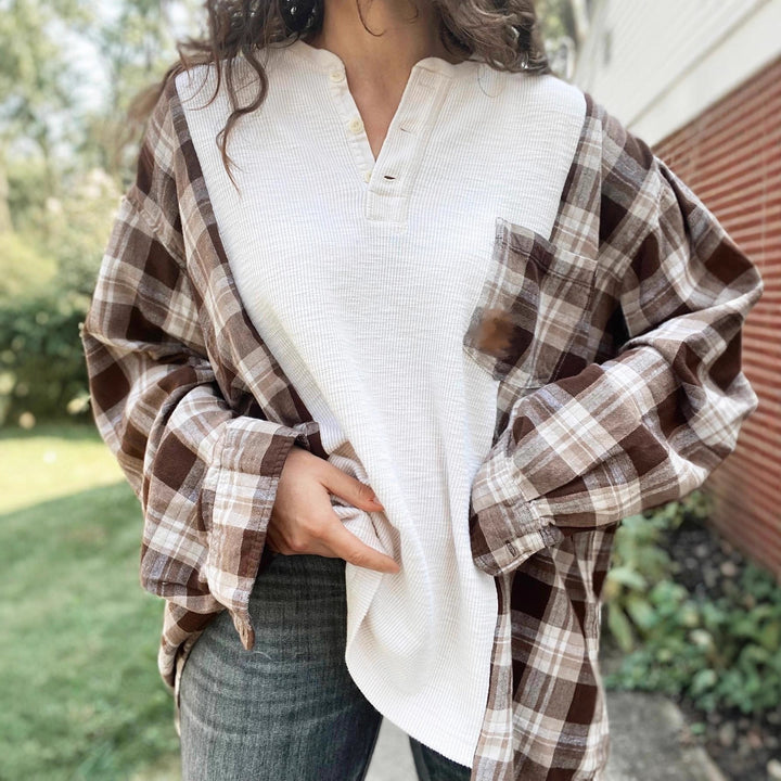 Women's checkered flannel overshirt with patch chest pocket, roll-up sleeves, and relaxed oversized fit Mune Fashion