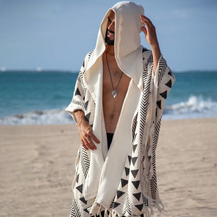 Men's beach poncho with hood and geometric jacquard pattern Mune Fashion