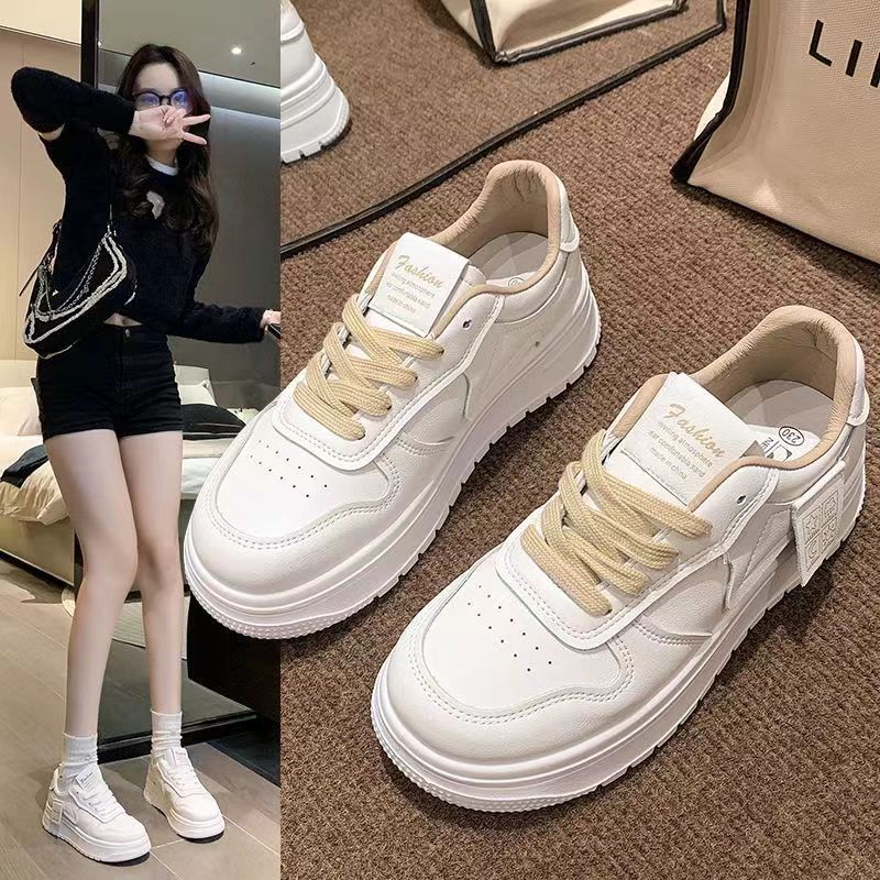 Women's sporty sneakers with voluminous sole and breathable upper material Mune Fashion