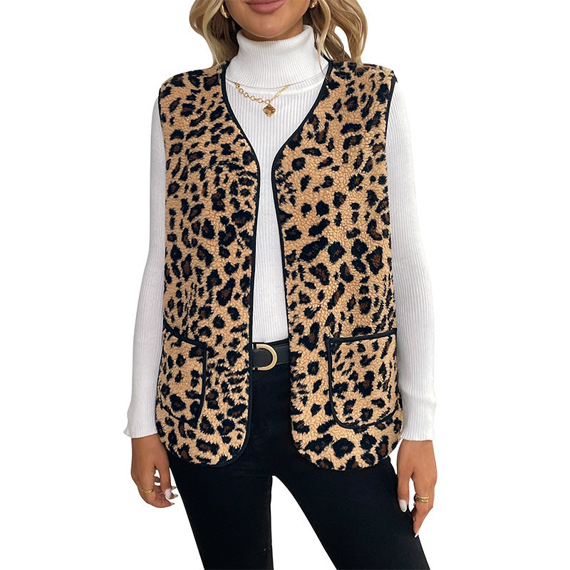 Women Lined Teddy Vest with Leopard Print and Patch Pockets Mune Fashion