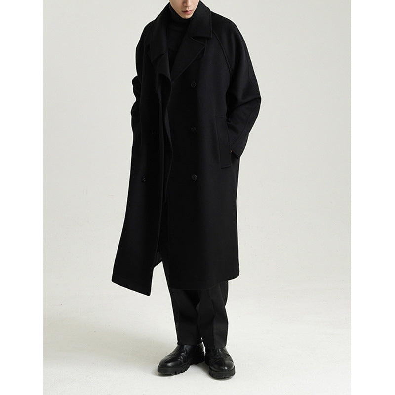 Men's wool coat in a loose fit with double-breasted button placket and wide lapels Mune Fashion