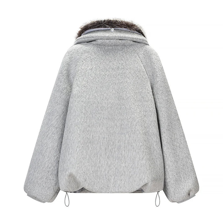 Women's short oversized wool blend jacket with voluminous faux fur collar and patch flap pockets Mune Fashion