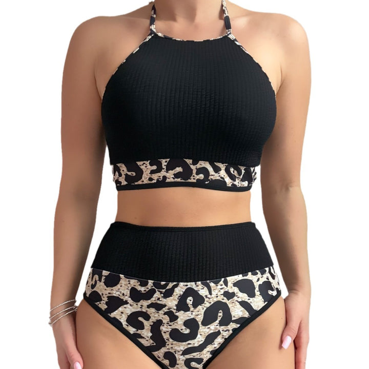 Women High-Waisted Bikini Set with Sporty Top and Animal Print Mune Fashion