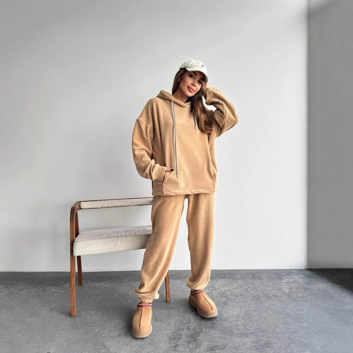 Women's Oversized Fleece Hoodie with Hood and Tailored Tapered Jogging Pants Mune Fashion