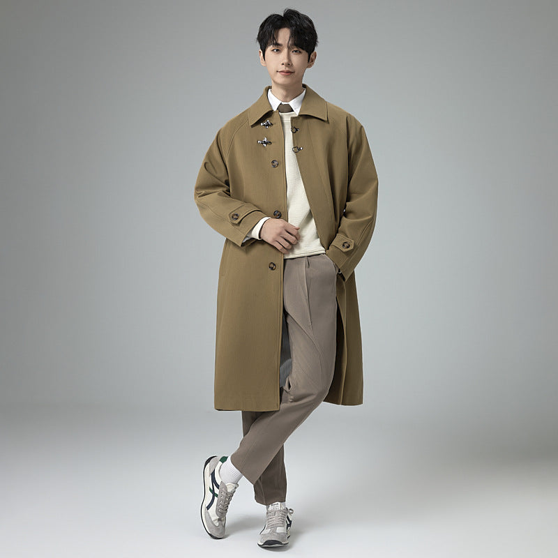 Men's long-cut coat in modern duffle style with toggle fastenings and striped interior lining Mune Fashion