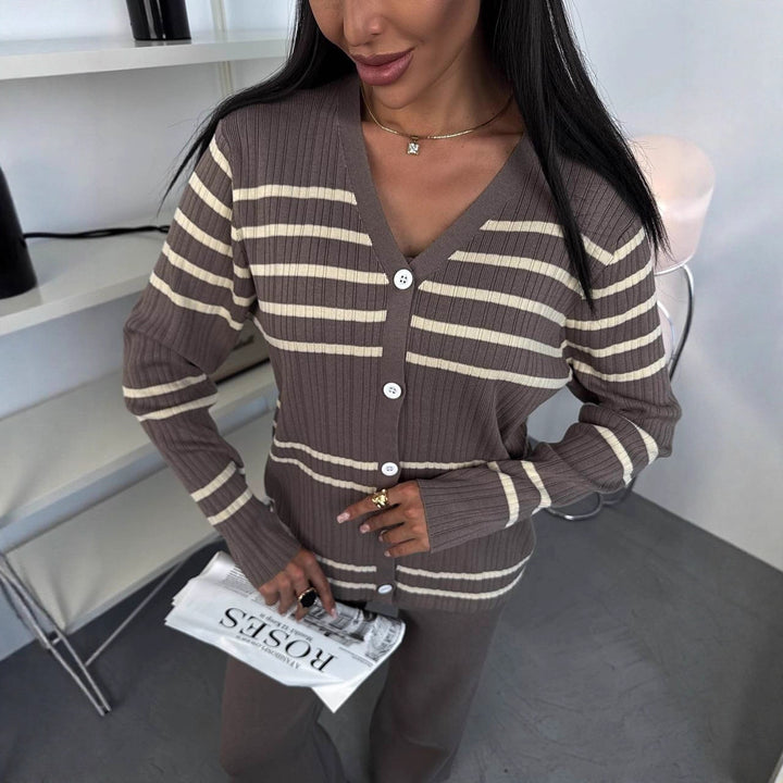 Women's Knit Loungewear Set made of fine ribbed with button cardigan, spaghetti top and wide jogger Mune Fashion