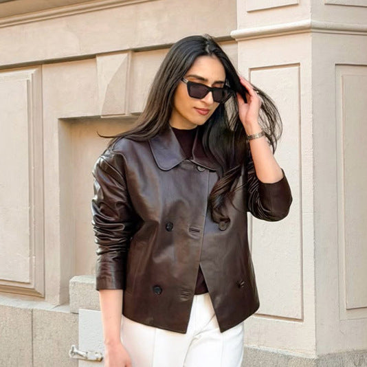 Women's short jacket made of smooth nappa leather in double-breasted with shirt collar Mune Fashion