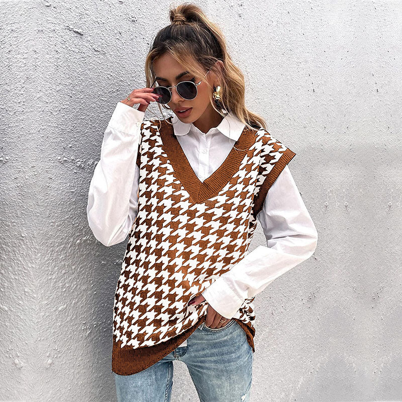 Ladies High-Quality Knit Sweater with V-Neck and Houndstooth Pattern Mune Fashion