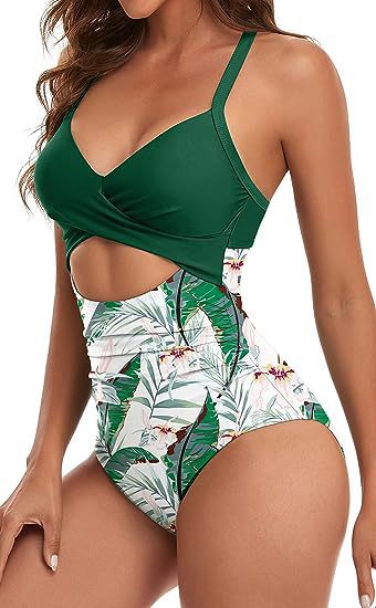 Women's Cut-Out Swimsuit Mune Fashion