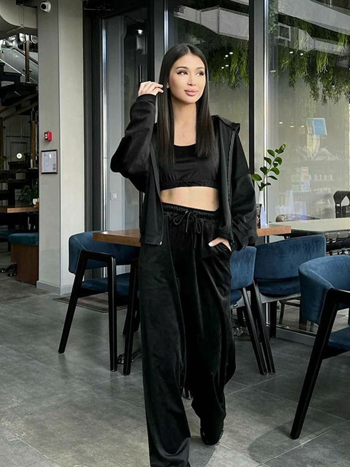 Women's soft velvet lounge set with short zipper, extra long drawstrings, and high-cut comfort pants Mune Fashion