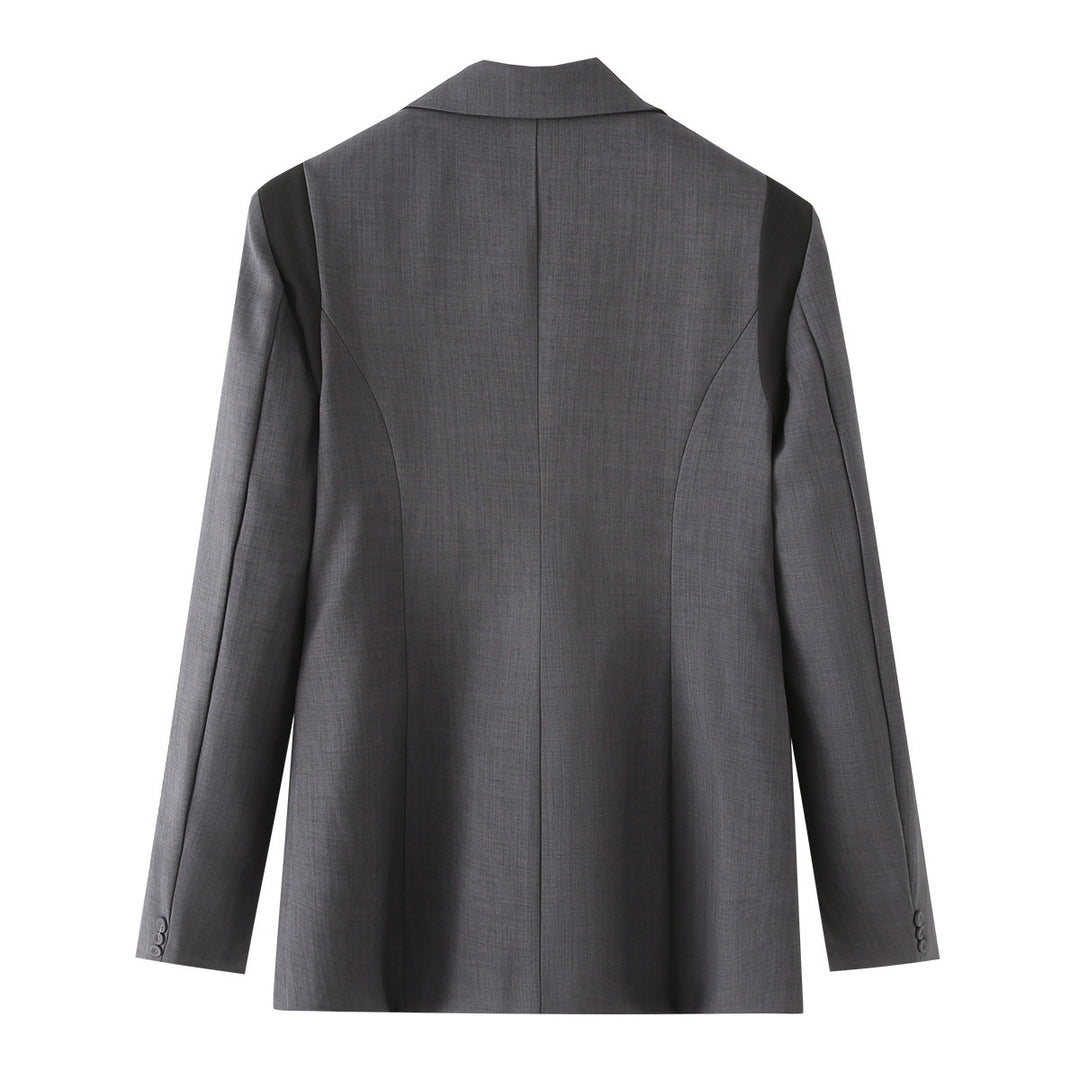 Women's oversized blazer with contrasting lapel, single-button placket, and flap pockets Mune Fashion