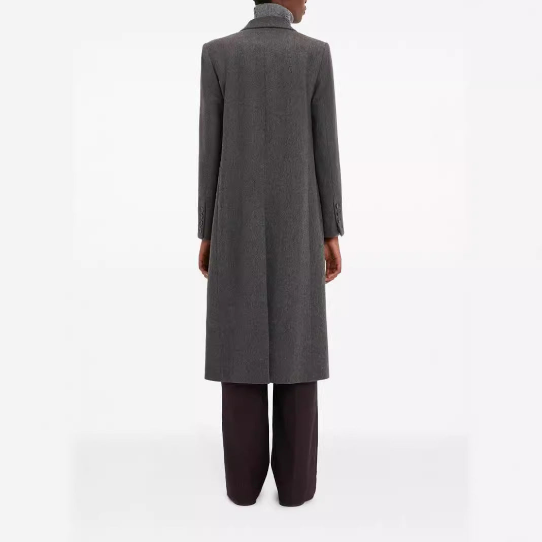 Women's double-breasted long coat in tailoring look with slim silhouette and distinctive shoulder Mune Fashion