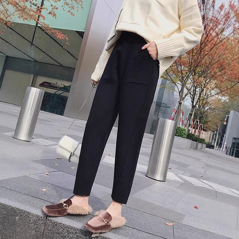 Ladies fashionable and comfortable fabric trousers Mune Fashion