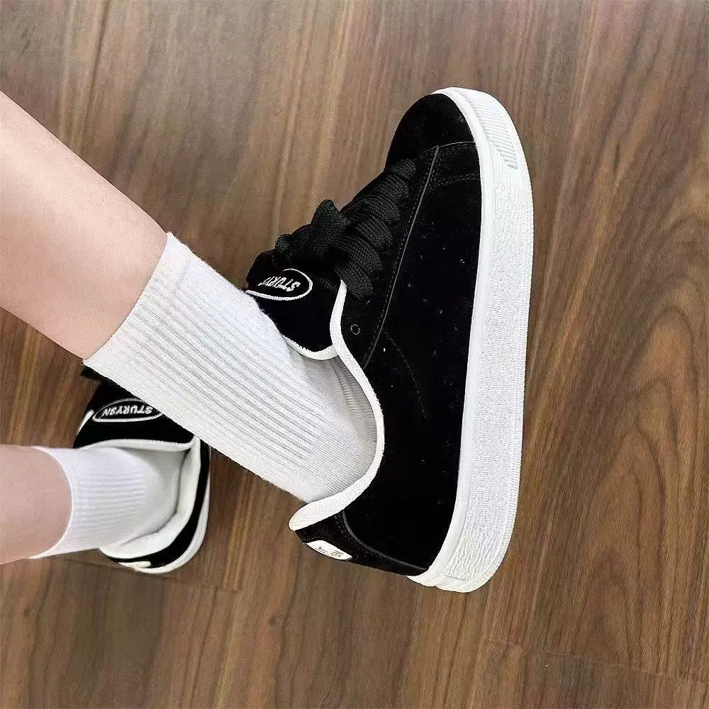 Women fashionable sneakers with luxurious suede and comfortable cushioning Mune Fashion