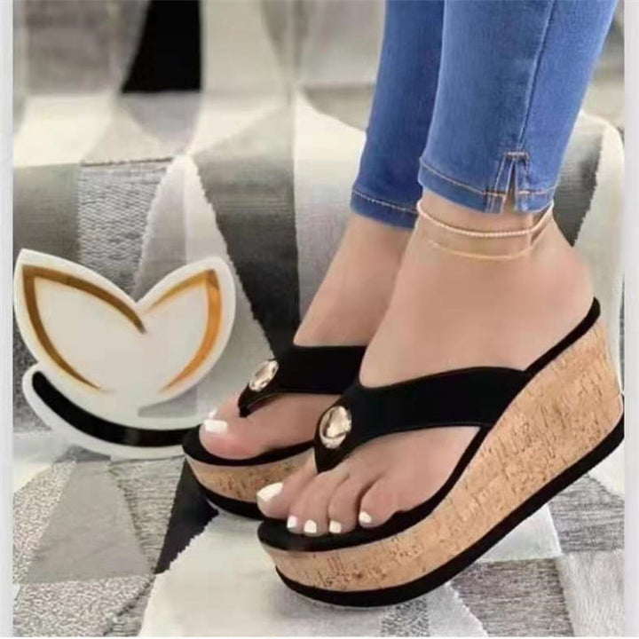 Women's wedge flip-flops with cork wedge sole, padded comfort insole and decorative ornament Mune Fashion