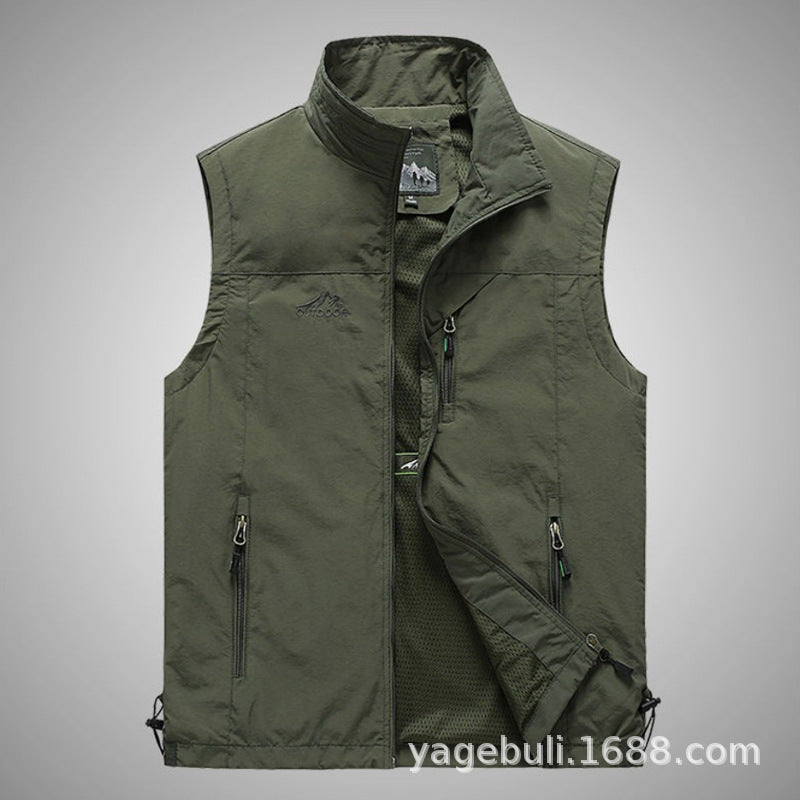 Men's Lightweight Multifunctional Outdoor Vest with Zipper Pockets and Stand Collar Mune Fashion