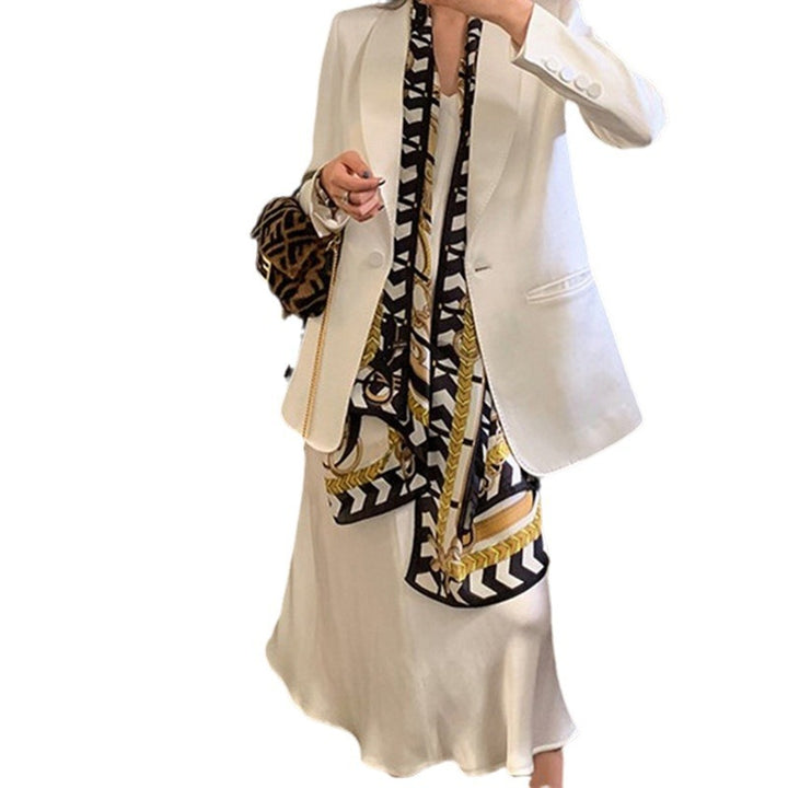 Women Elegant Blazer with chic pattern and high collar Mune Fashion