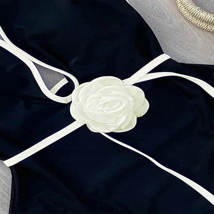 Women Elegant Swimsuit with Flower Application Mune Fashion
