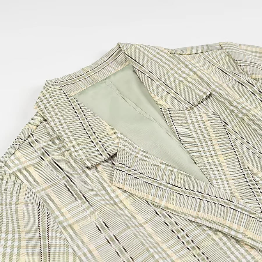 Women's oversized checked double-breasted blazer with lapel collar and flap pockets Mune Fashion