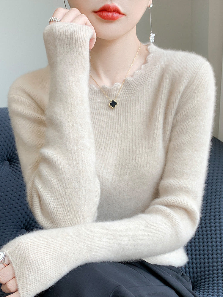 Women's Soft Fine Knit Sweater with Wavy Round Neckline and Cashmere-like Surface Mune Fashion