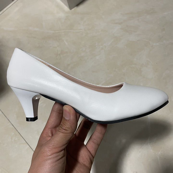 Women's classic pumps with low kitten heel and cushioned comfort insole Mune Fashion