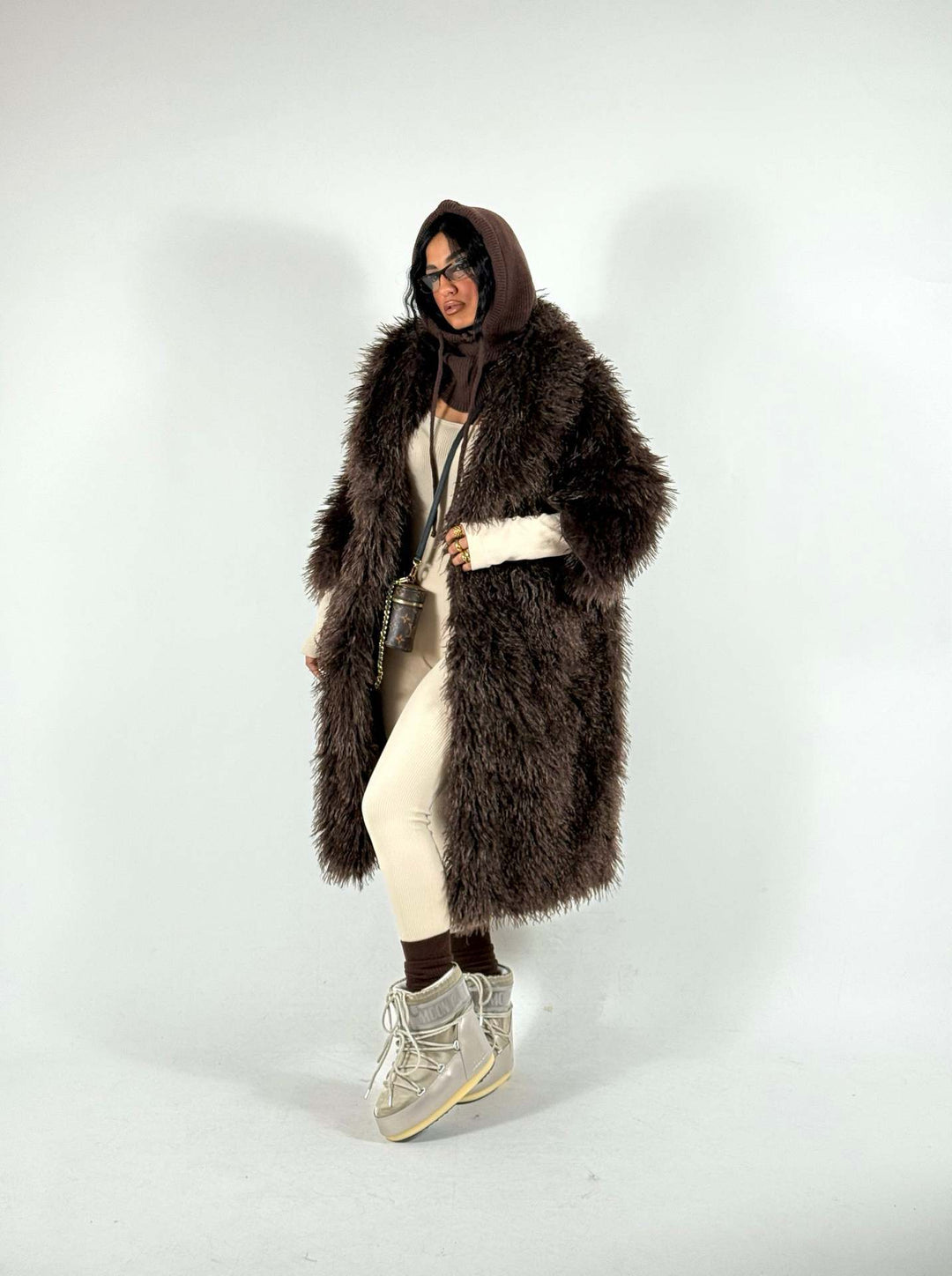 Women's Maxi Long Faux Fur Coat with Long Pile and Oversized Silhouette Mune Fashion