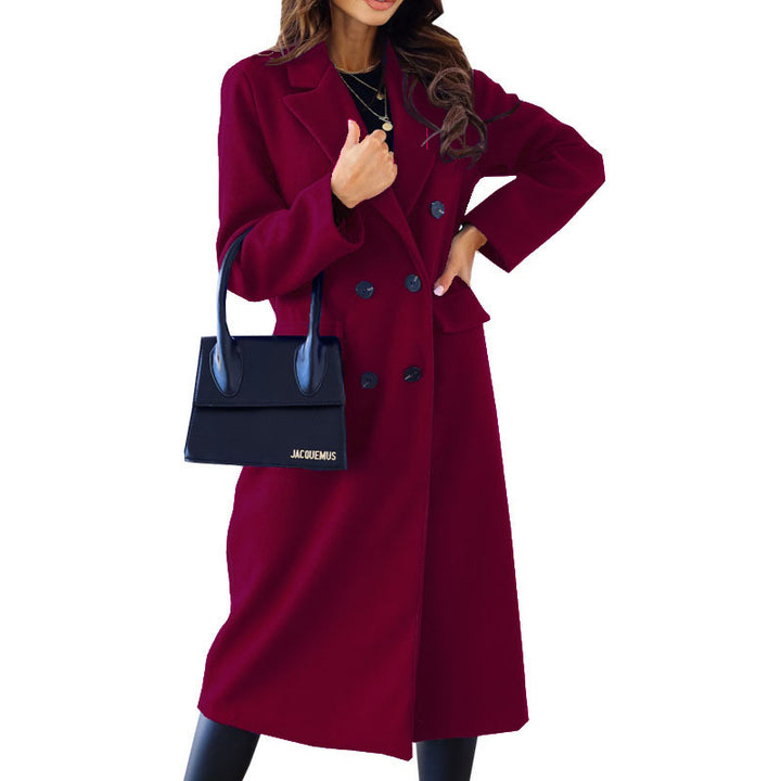 Women's double-breasted wool blend coat with fitted silhouette, notched collar and patch pockets Mune Fashion