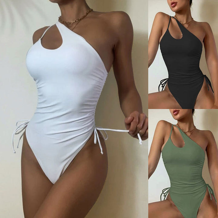 Women One-Sided Swimsuit with Playful Pattern and Slim Cut Mune Fashion