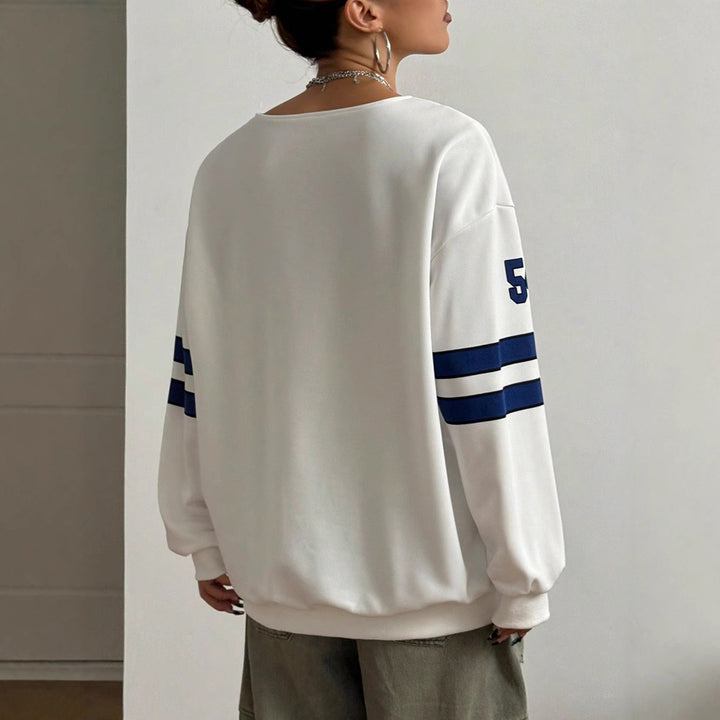 Women's Loose College Sweatshirt in Off-Shoulder Look with Large Number Print Mune Fashion