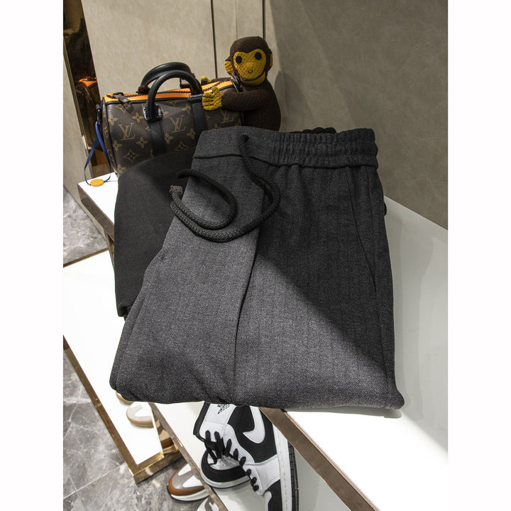 Men's Elegant Jogging Pants in Tapered Cut with Pleats and Drawstring Mune Fashion