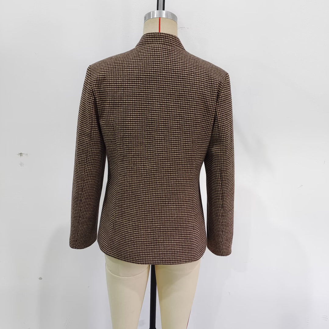 Women nan casted Houndstooth jacket with stand-up collar, four flapped pockets and decorative button placket Mune Fashion