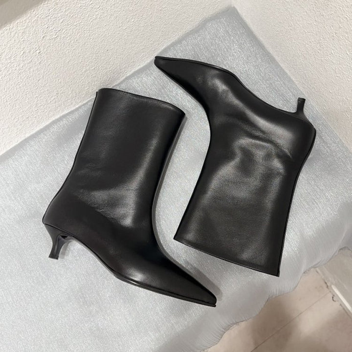 Women's calf-high slim ankle boots with pointed toe and low kitten heel Mune Fashion