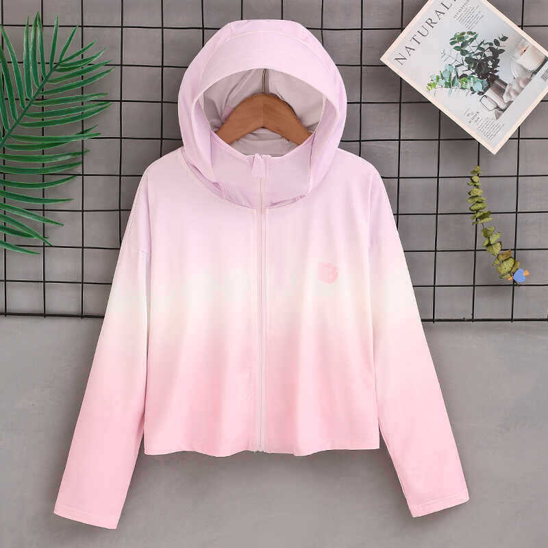 Women nan ultralight sun protection hoodie with ombre gradient and short cut Mune Fashion