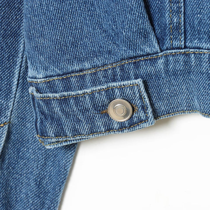 Women's short cut oversized denim jacket with flap pockets Mune Fashion