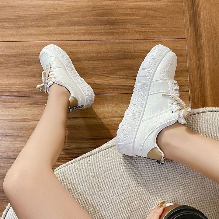 Women's sneaker with fashionable design and sturdy sole Mune Fashion