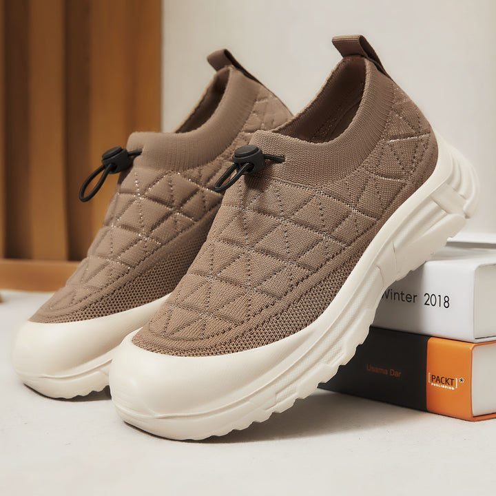 Women's quilted slip-on winter half shoe with quick-lock lace, elastic shaft, and non-slip profile outsole Mune Fashion