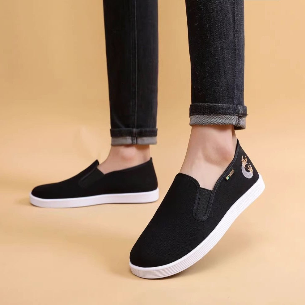 Men's cotton slip-on with embroidered design and non-slip rubber sole Mune Fashion