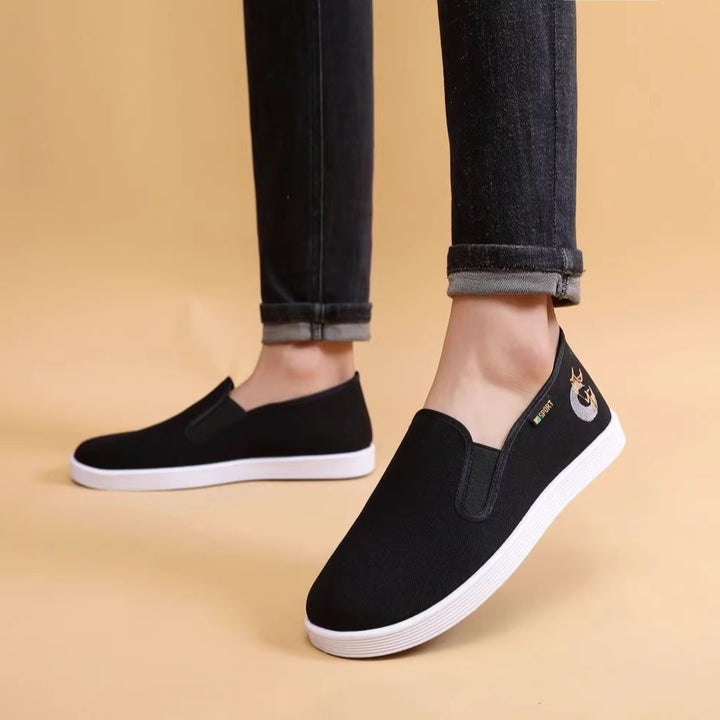 Men's cotton slip-on with embroidered design and non-slip rubber sole Mune Fashion