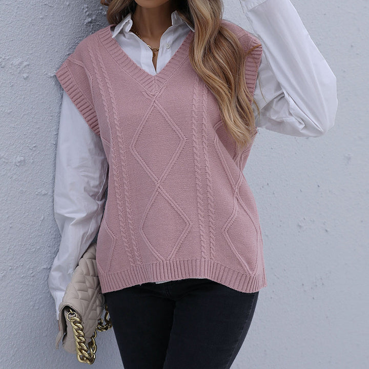 Women's knit vest with V-neck, diamond pattern, and boxy oversized silhouette Mune Fashion