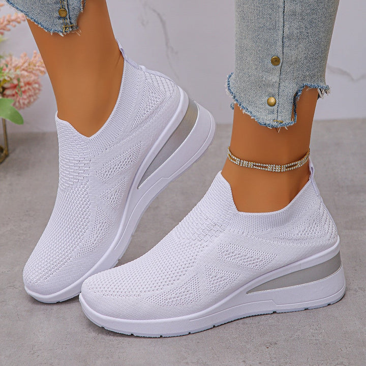 Women's Comfortable Wedge Sneakers made of breathable knitted material Mune Fashion