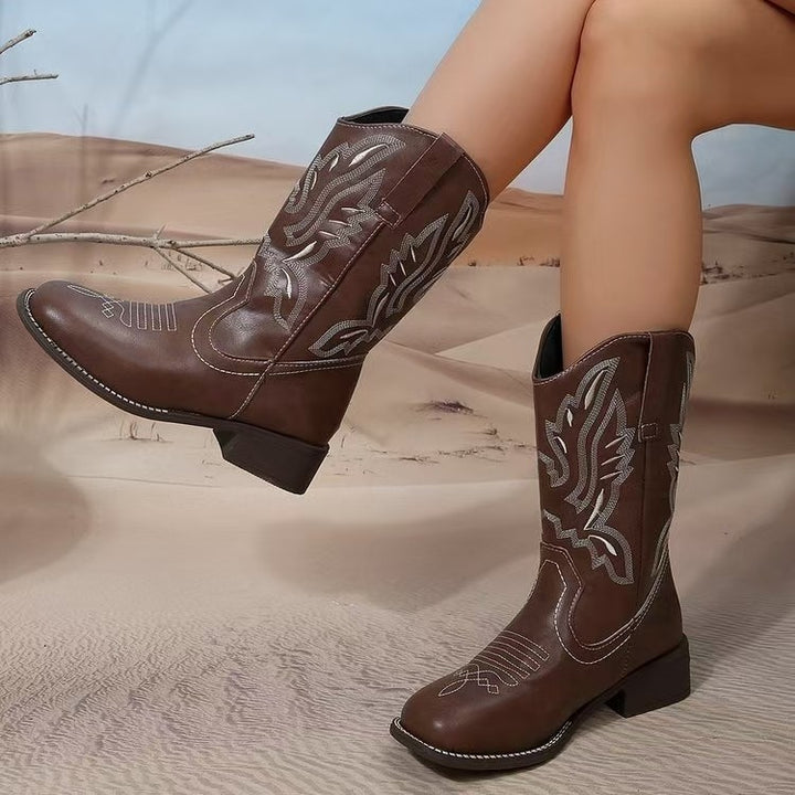 Ladies' Western cowboy boots with pointed toe, embroidered shaft, and medium block heel Mune Fashion
