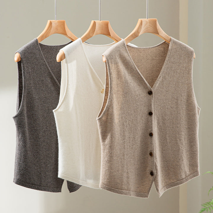 Women's soft fine knit vest with V-neck and continuous button placket Mune Fashion