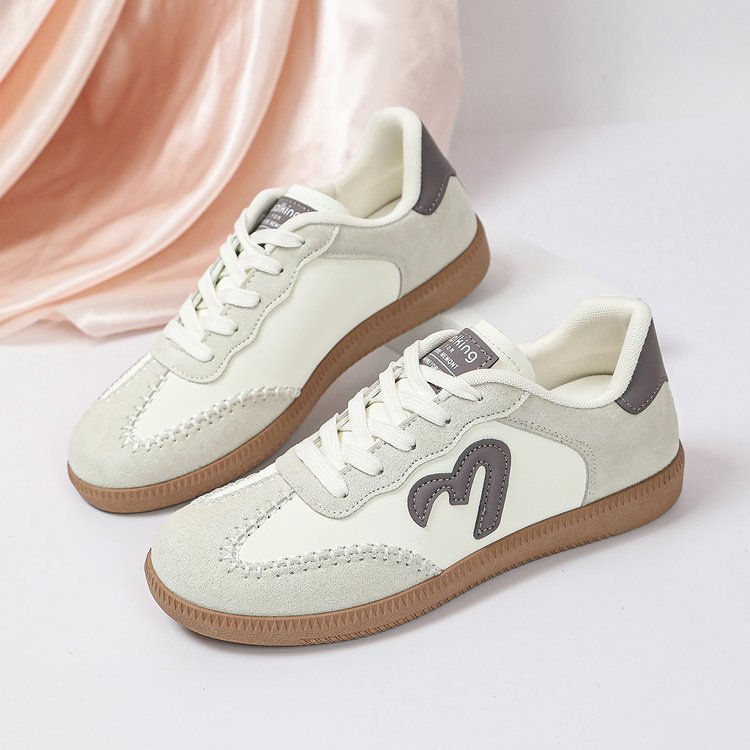 Damen Mary-Jane-Sneaker mit Klettverschluss und gepolstertem Komfortfußbett Mune Fashion